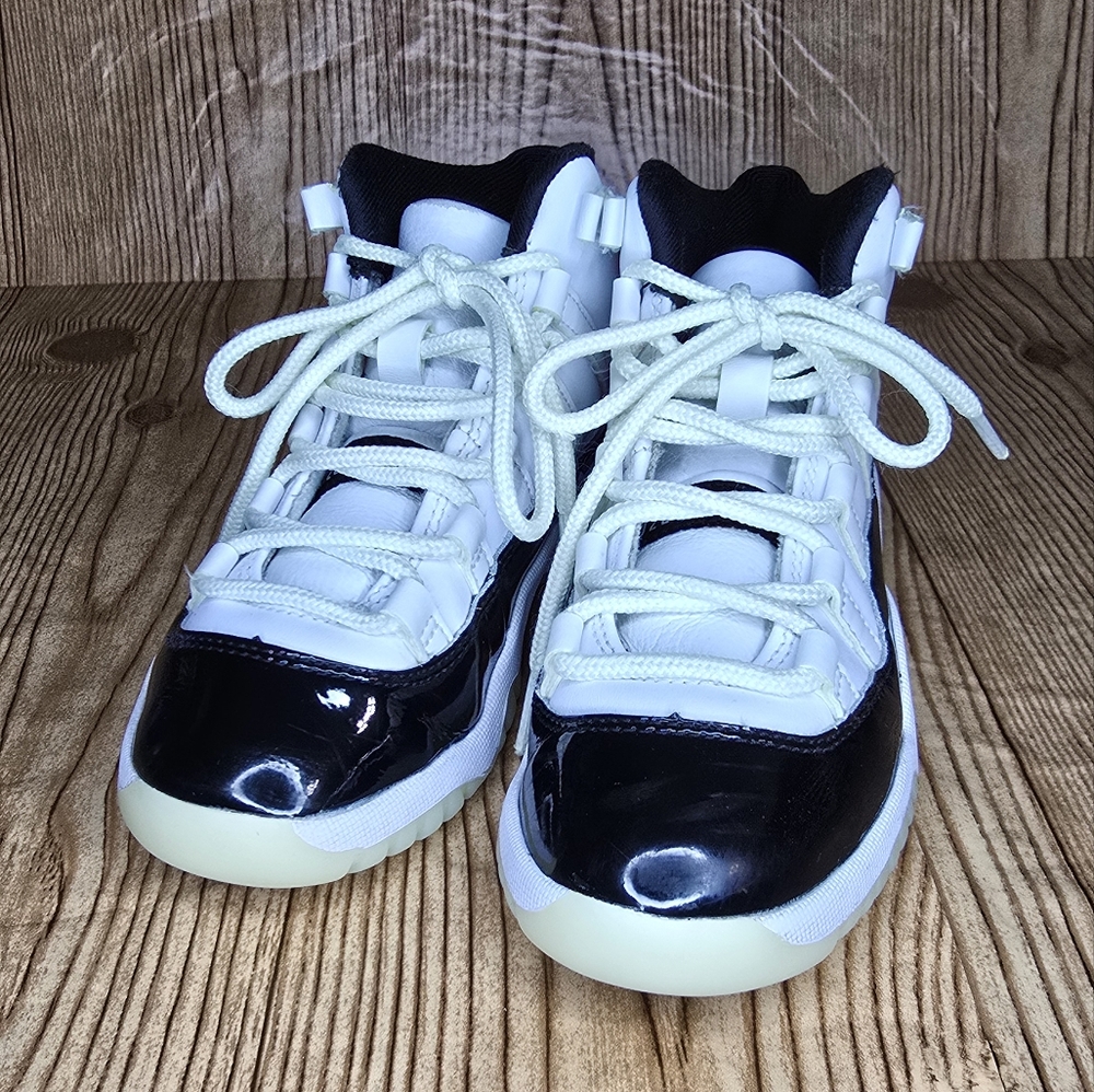 Kids‎ Air Jordan Sneakers Size 12C